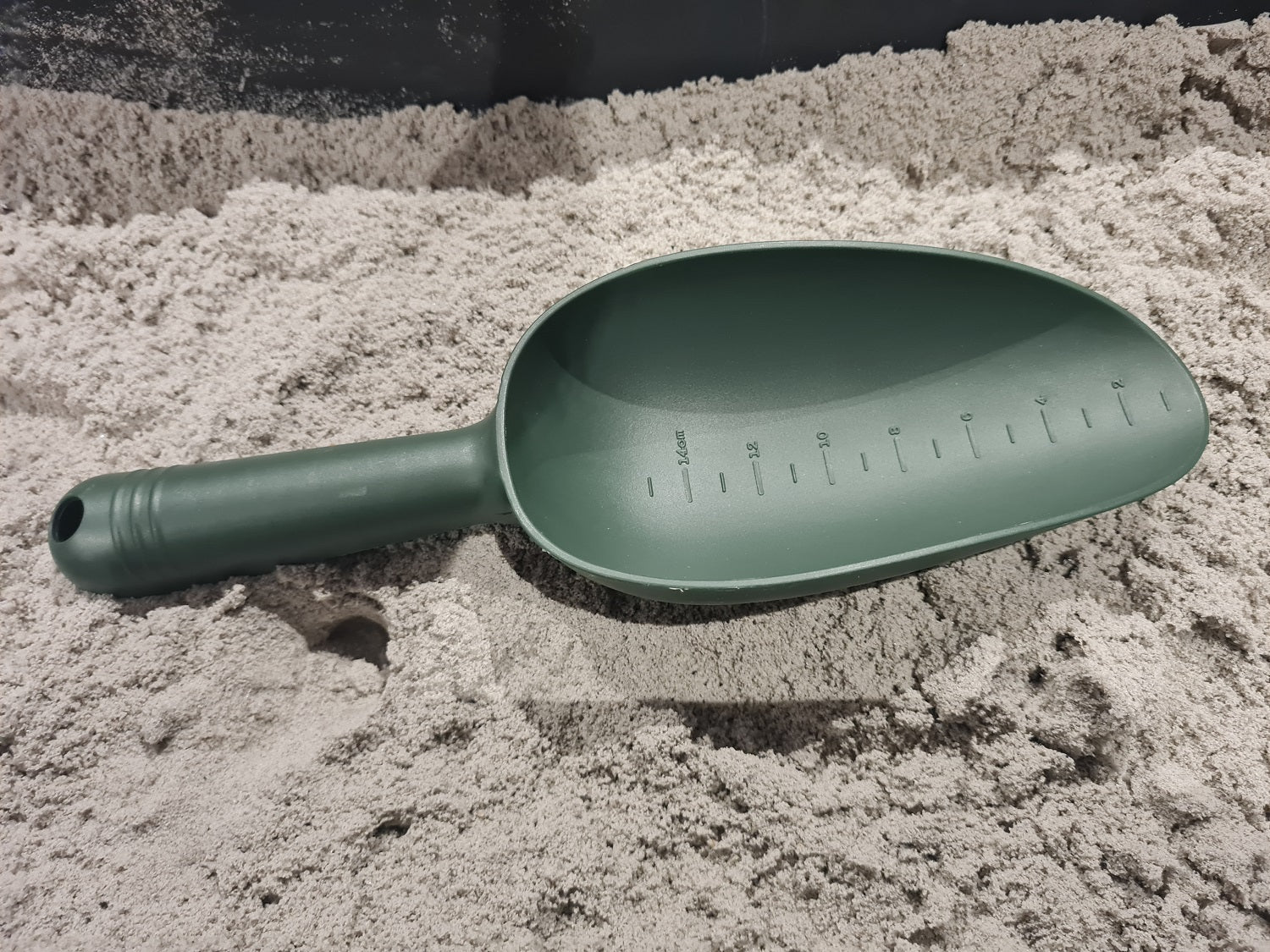 Heavy Duty Gold Scoop