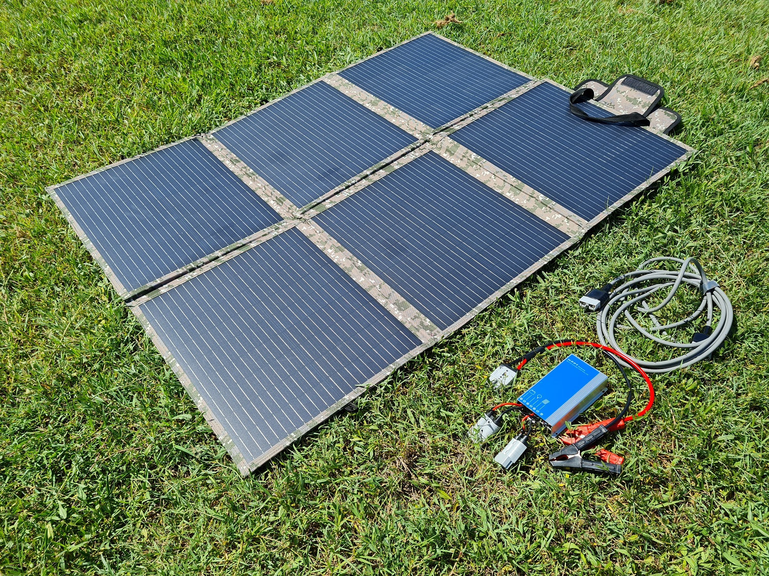 Bushmans 200 Watt Solar Blanket with MPPT Controller by Gold Rat Engineering